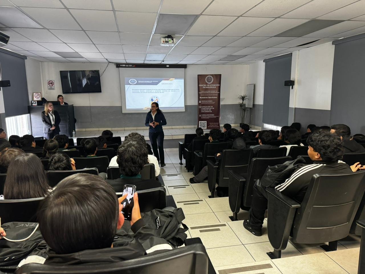 Imagen de WhatsApp 2025-11-21 a las 14.59.18_4c2a7415